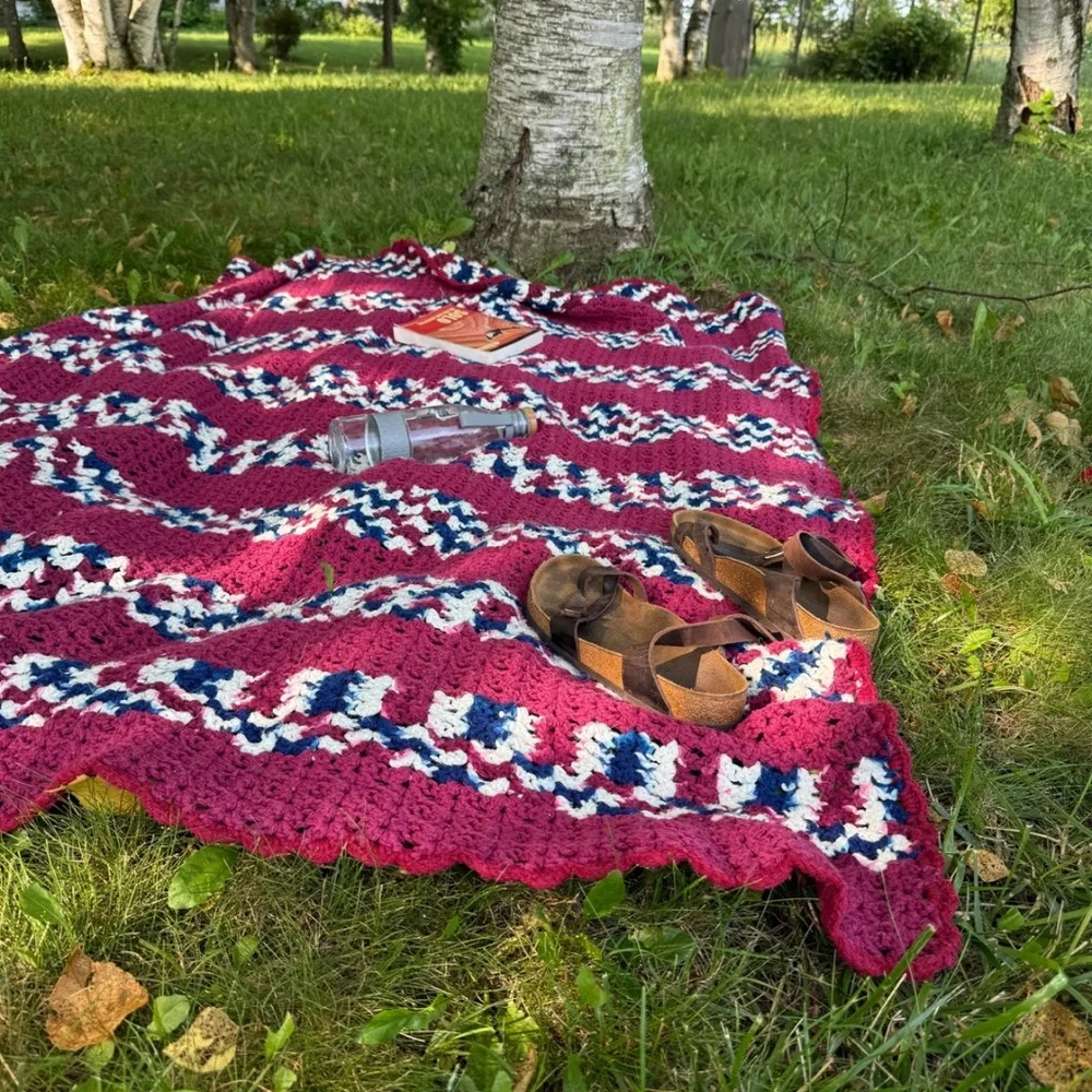 Vintage Handmade Crochet Afghan Blanket Red White Blue 56” Square Throw‎